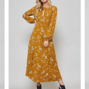Peasant style floral dress- NEW